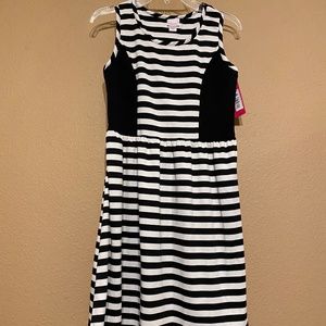 NWT Girls Black and White Sleeveless Dress